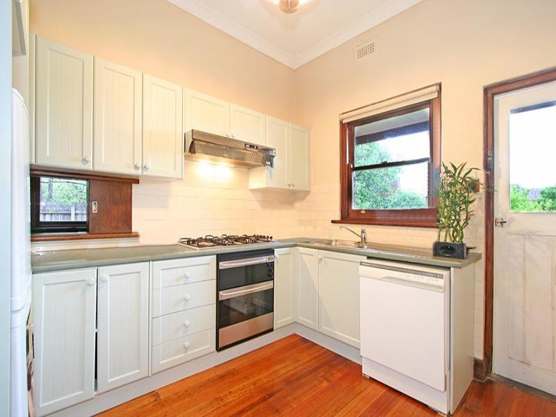 25 Heath Avenue, Oakleigh VIC 3166