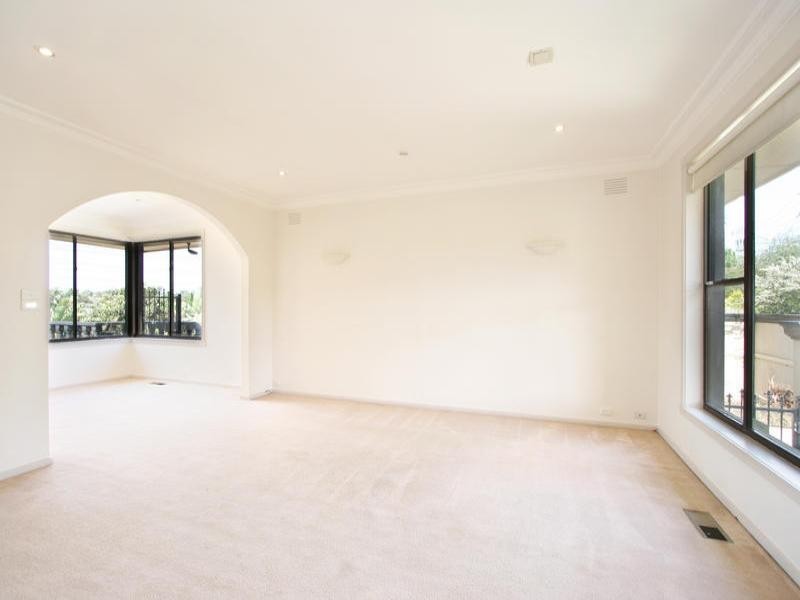 15 Solomon Street, Mount Waverley VIC 3149