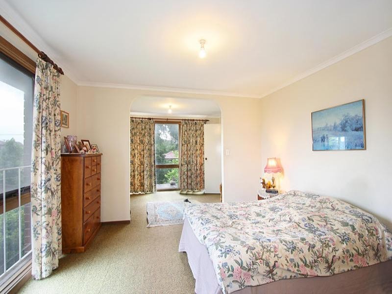 22 Rosella Avenue, Clarinda VIC 3169