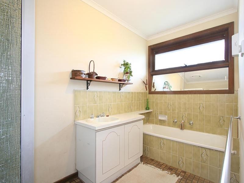 22 Rosella Avenue, Clarinda VIC 3169
