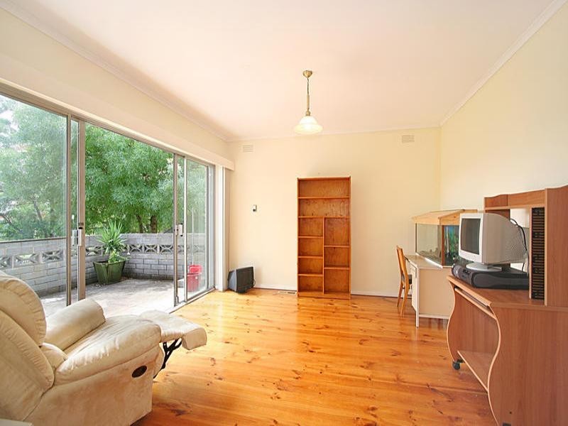 21 Sampson Drive, Mount Waverley VIC 3149