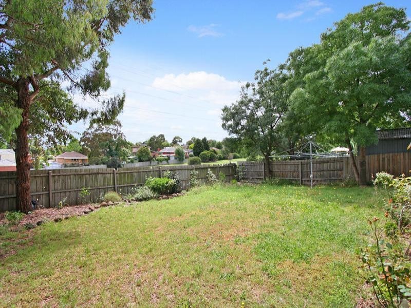 21 Sampson Drive, Mount Waverley VIC 3149