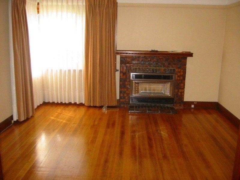 100 Kangaroo Road, Hughesdale VIC 3166