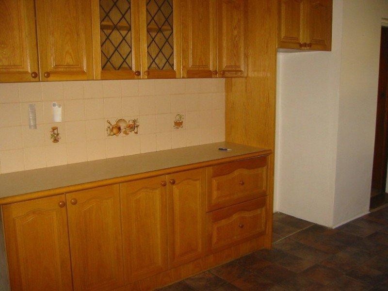 100 Kangaroo Road, Hughesdale VIC 3166