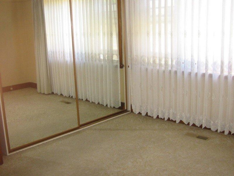 100 Kangaroo Road, Hughesdale VIC 3166