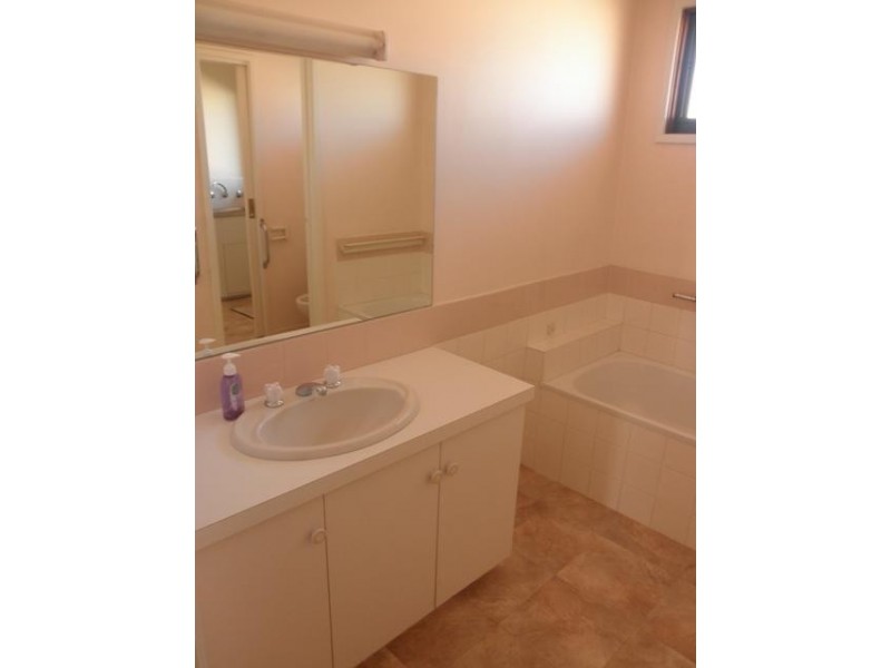 8/1 Maxine Court, Mount Waverley VIC 3149