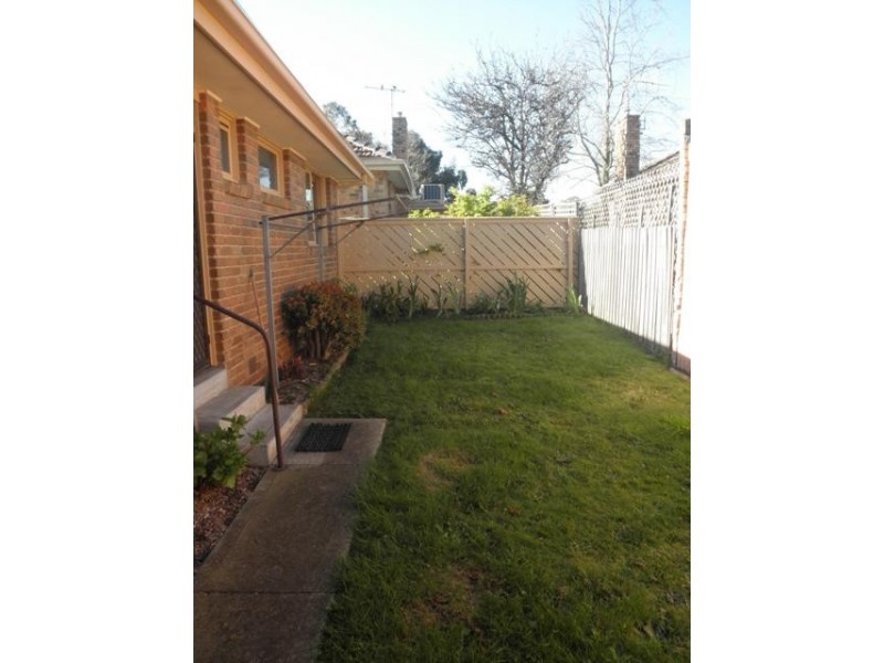 8/1 Maxine Court, Mount Waverley VIC 3149