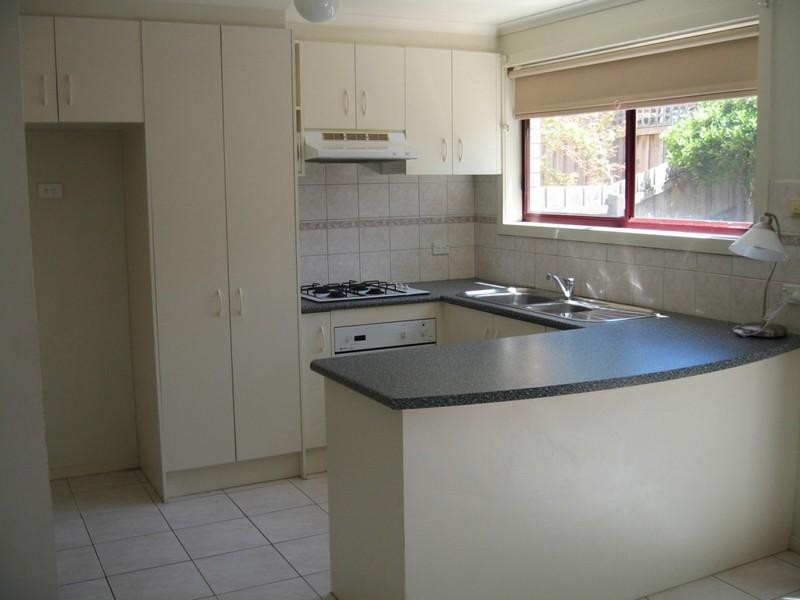 10 Elmtree Terrace, Chadstone VIC 3148