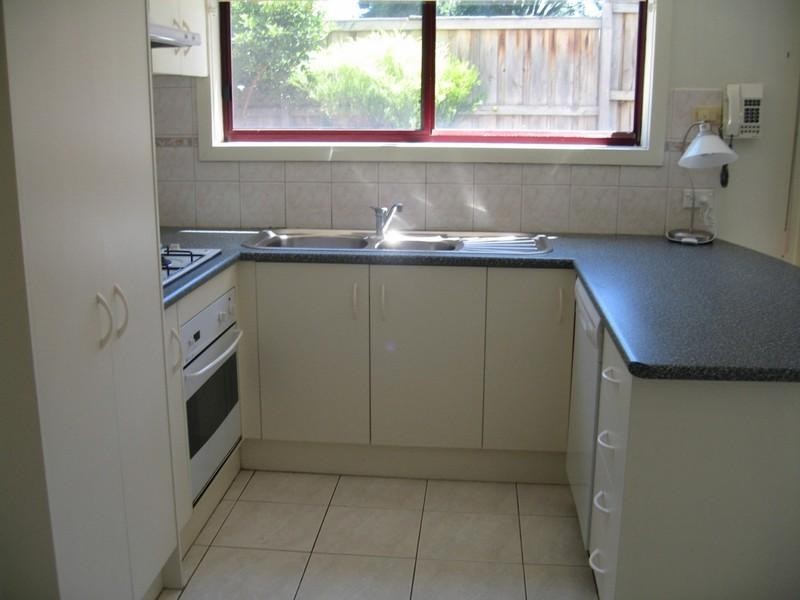 10 Elmtree Terrace, Chadstone VIC 3148