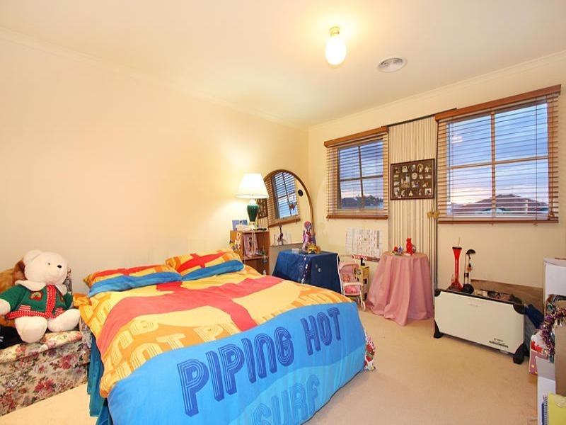 15 Argyle Close, Hughesdale VIC 3166