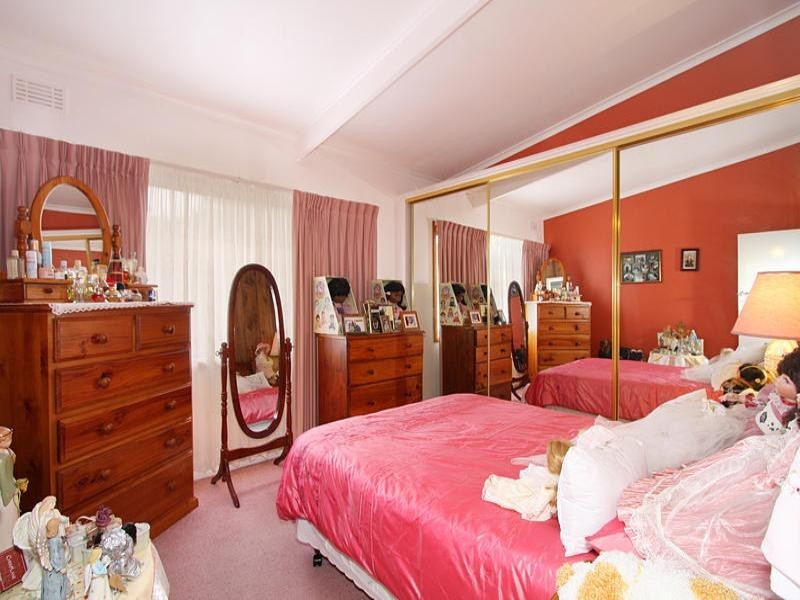 14 Macrina Street, Oakleigh East VIC 3166