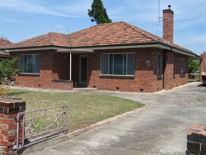 39 Prince Charles Street, Clayton VIC 3168