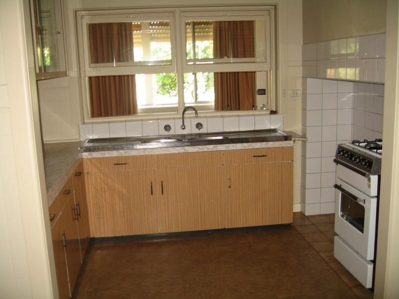 39 Prince Charles Street, Clayton VIC 3168