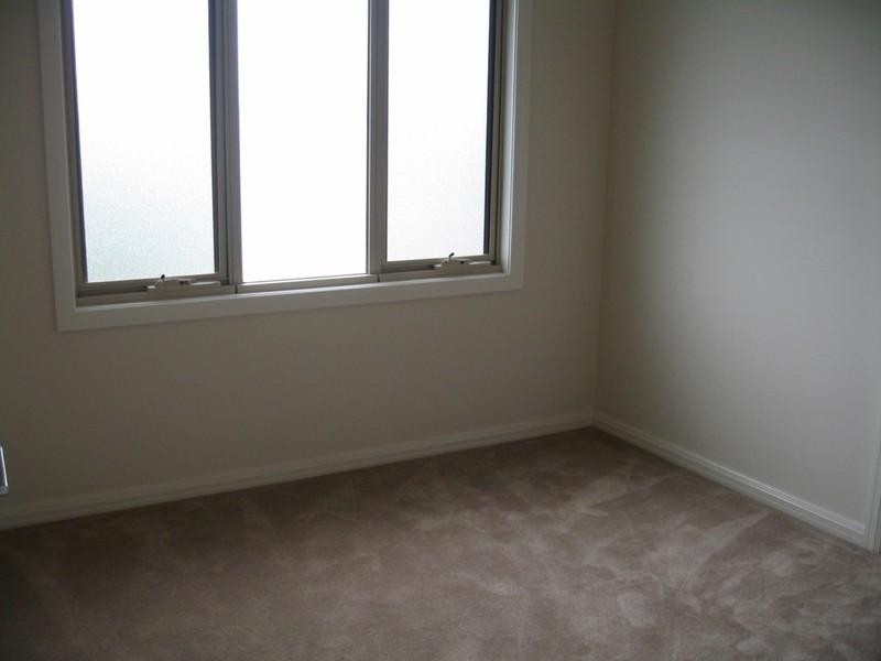 2/27 Burton Street, Chadstone VIC 3148