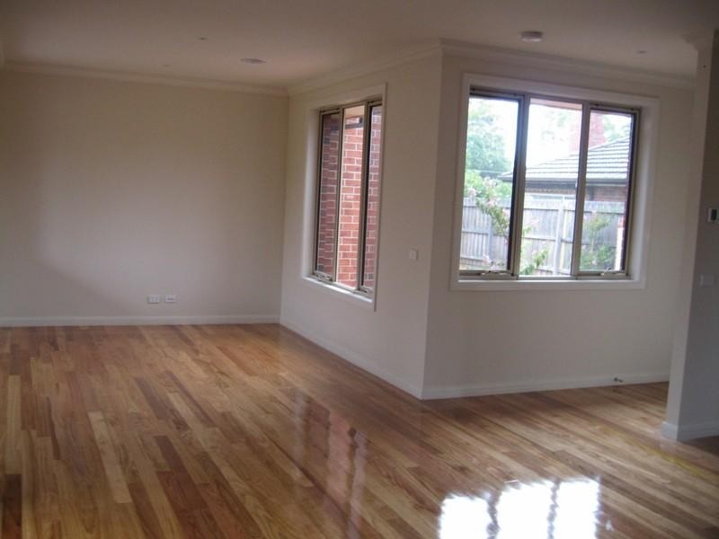 2/27 Burton Street, Chadstone VIC 3148