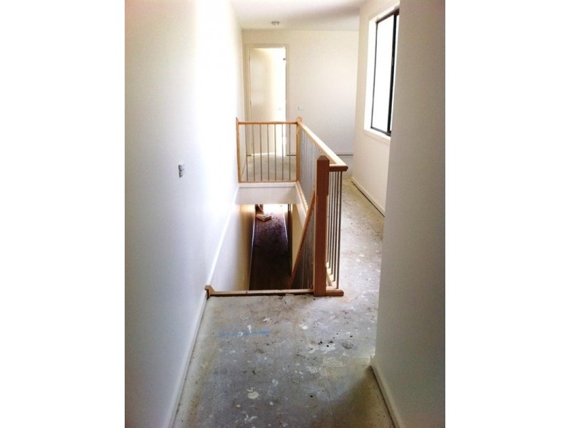 2/22 Burns Avenue, Clayton South VIC 3169