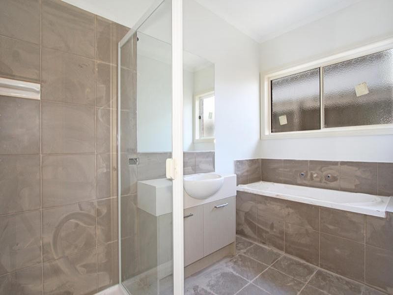 2/1 Springfield Court, Noble Park VIC 3174