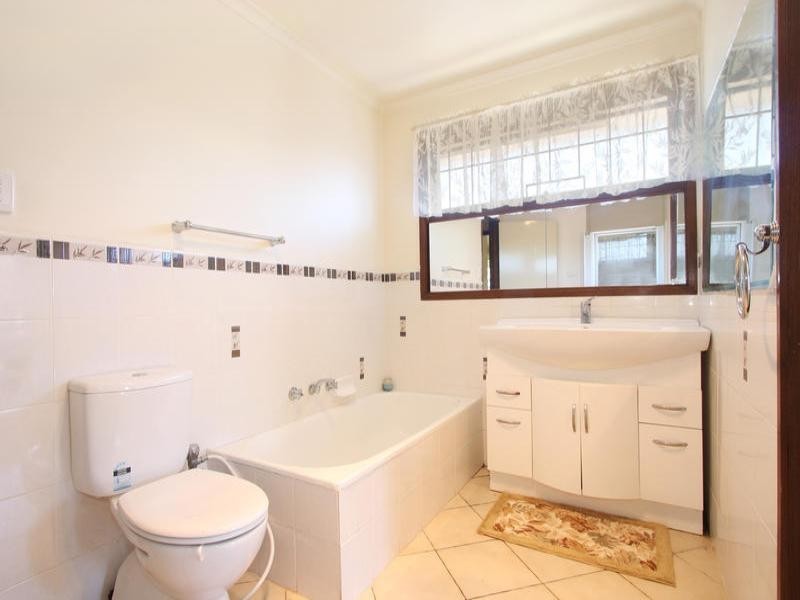 26 Glenelg Drive, Clayton South VIC 3169