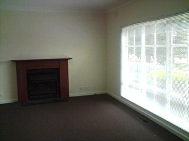 11 Cash Grove, Mount Waverley VIC 3149