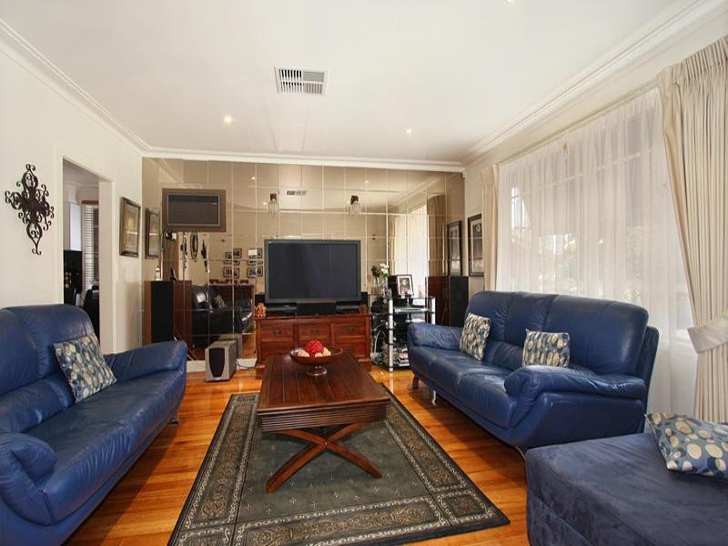 21 Kuranda Crescent, Oakleigh East VIC 3166