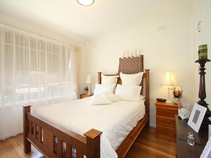 21 Kuranda Crescent, Oakleigh East VIC 3166