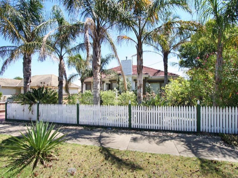 25 Cambro Road, Clayton VIC 3168