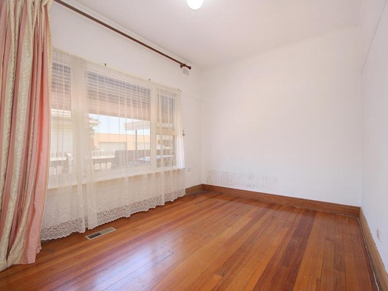 25 Cambro Road, Clayton VIC 3168