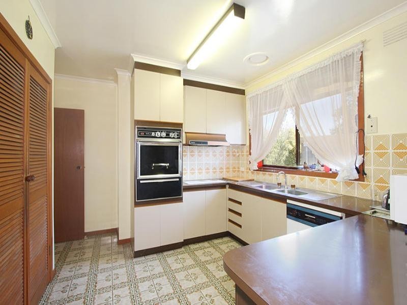 3 Cedar Close, Chadstone VIC 3148