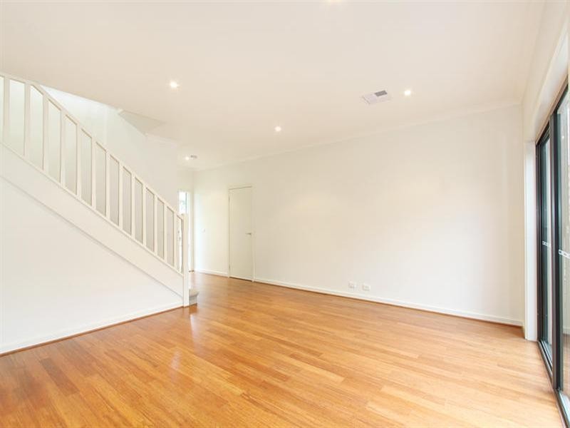 1/112 Wellington Road, Clayton VIC 3168