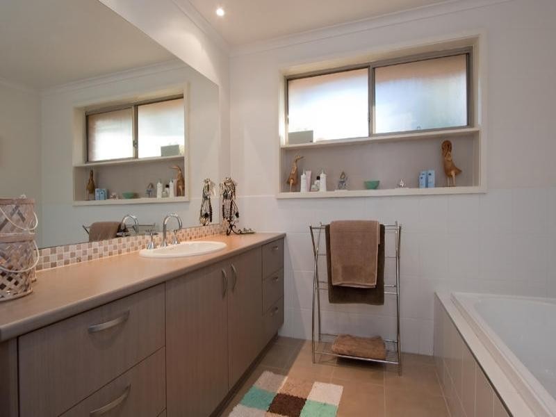 3/12 Crewe Road, Hughesdale VIC 3166