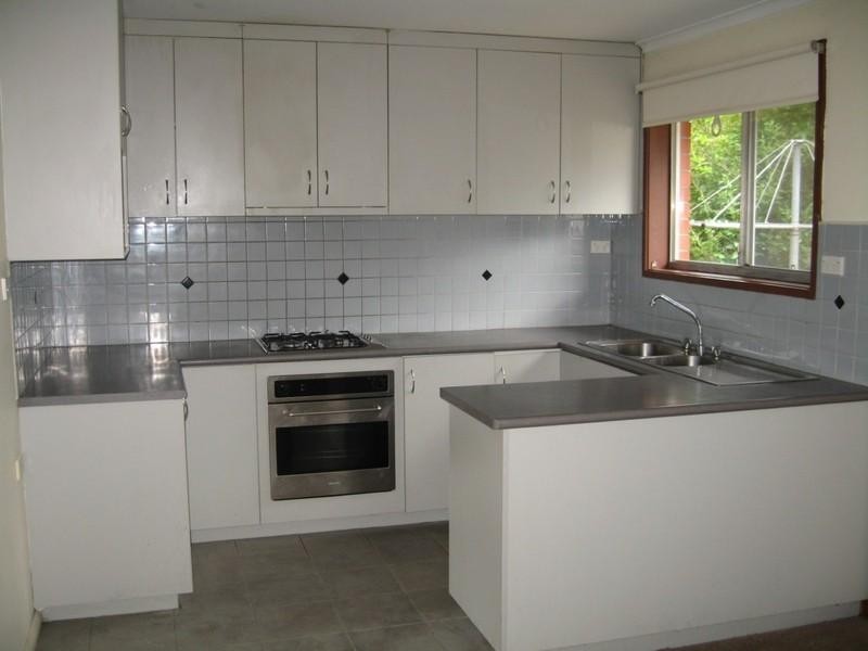 2/13 Dover Street, Oakleigh East VIC 3166