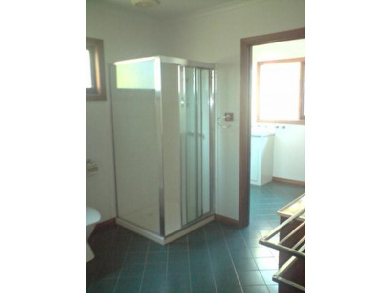 34 carrol Grv, Mount Waverley VIC 3149