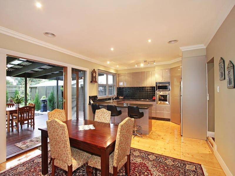 8 Willesden Road, Hughesdale VIC 3166