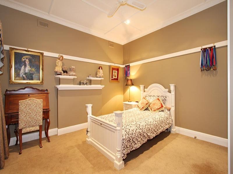 8 Willesden Road, Hughesdale VIC 3166