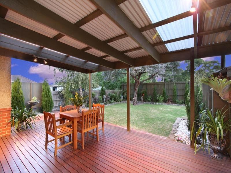 8 Willesden Road, Hughesdale VIC 3166