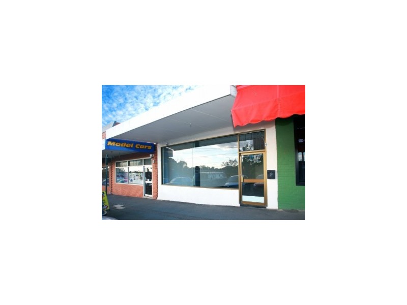 17 Royton Street, Burwood East VIC 3151
