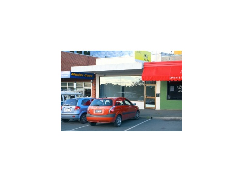 17 Royton Street, Burwood East VIC 3151