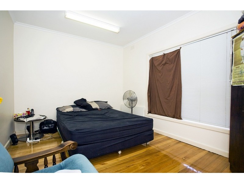 17 Royton Street, Burwood East VIC 3151