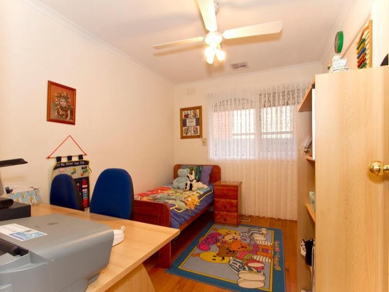 4a Mount Batten Court, Oakleigh East VIC 3166