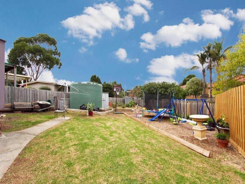 4a Mount Batten Court, Oakleigh East VIC 3166