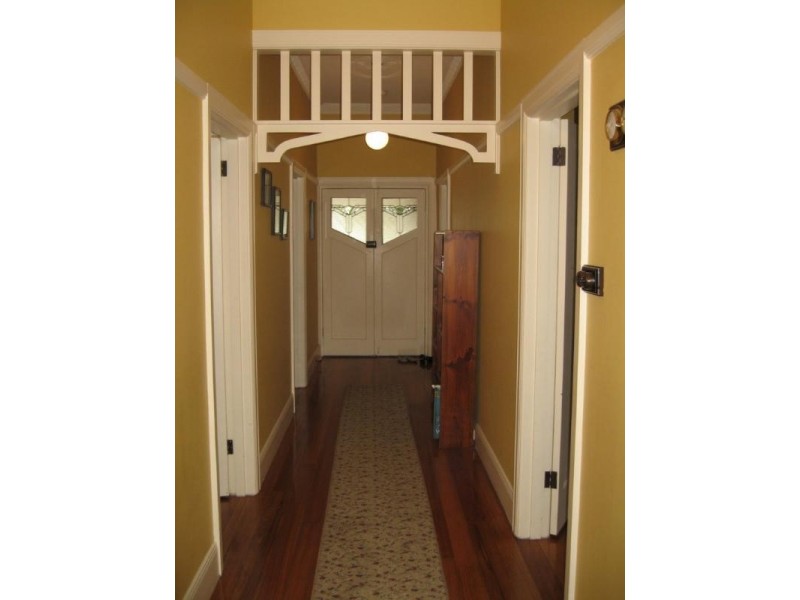 20 Calembeena Avenue, Hughesdale VIC 3166