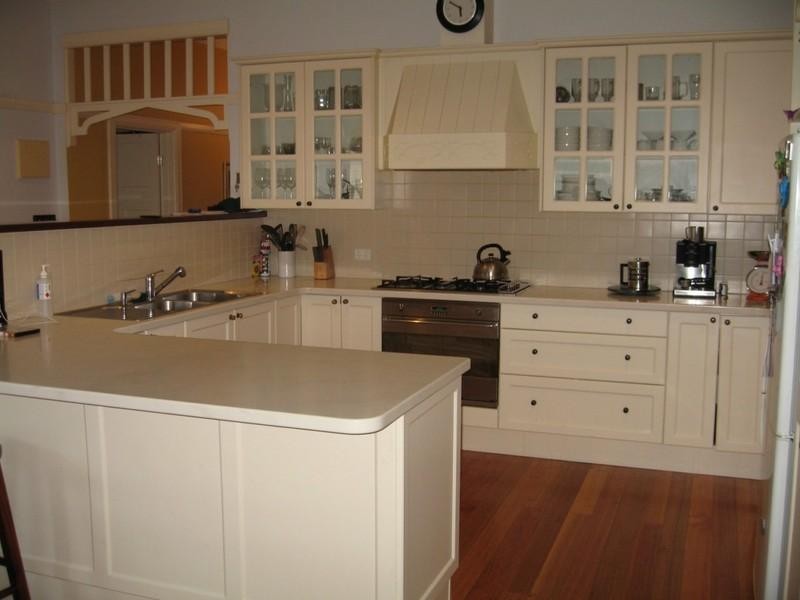 20 Calembeena Avenue, Hughesdale VIC 3166