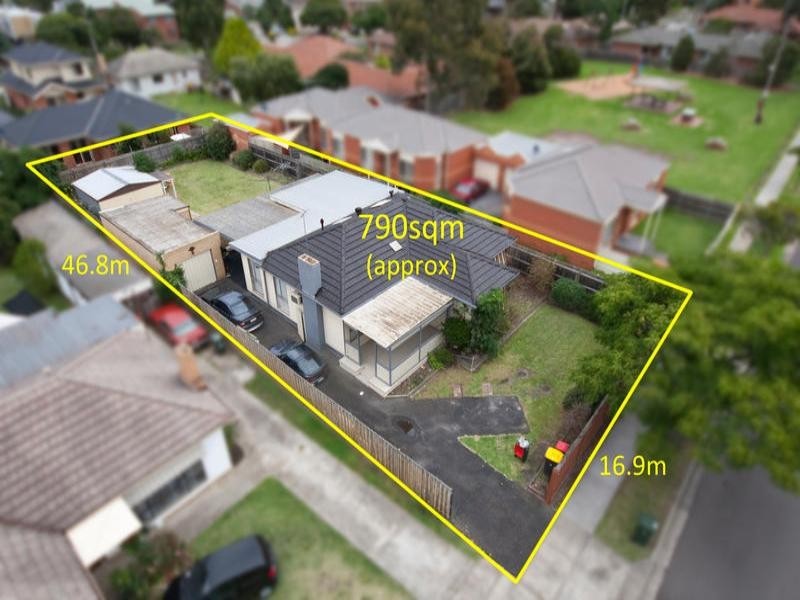 24 Dennis Street, Clayton VIC 3168