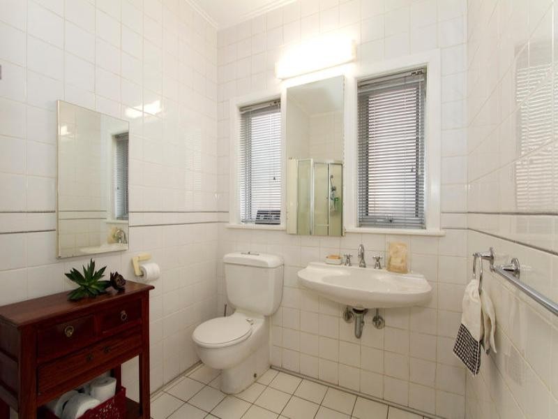 2017 Dandenong Road, Clayton VIC 3168