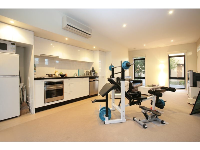 1 Shady Mews, Clayton VIC 3168