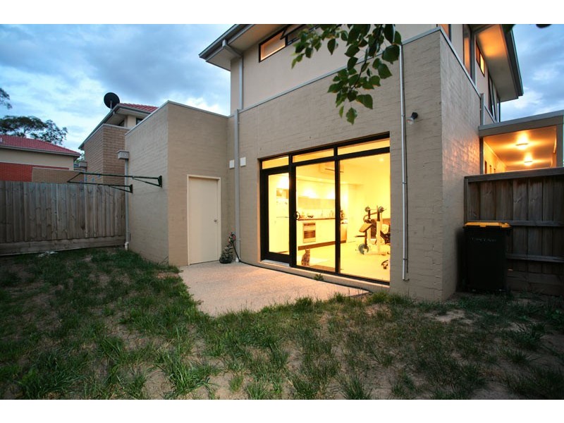 1 Shady Mews, Clayton VIC 3168
