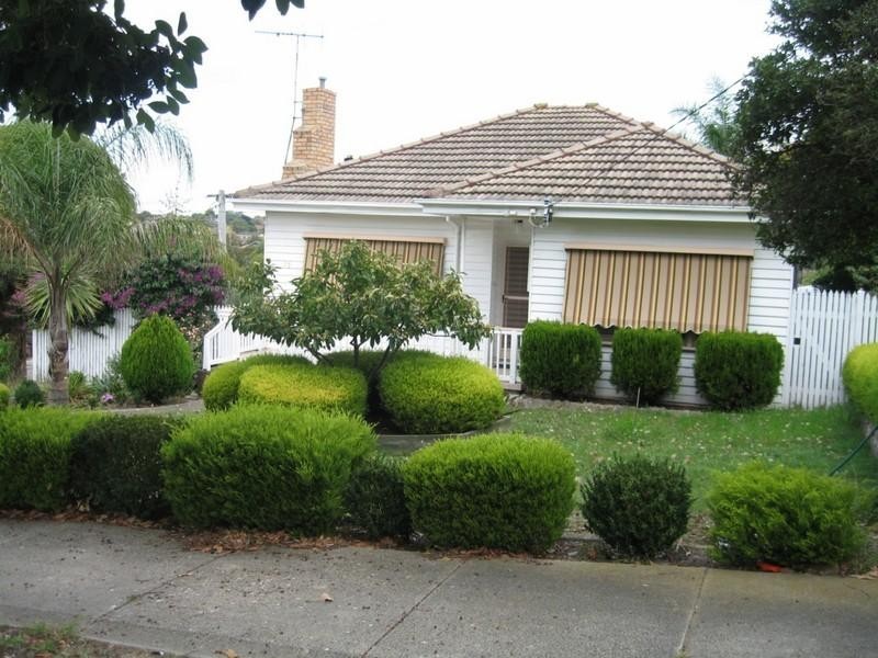 32 Cash Grove, Mount Waverley VIC 3149