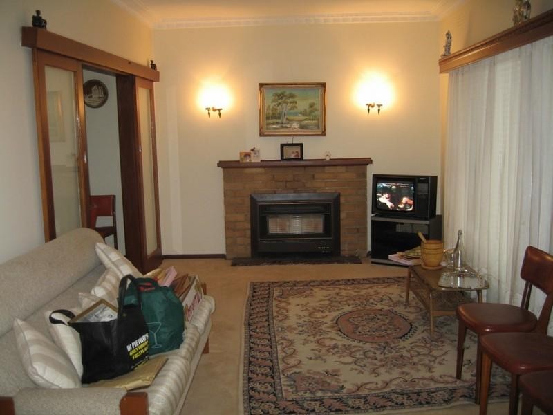 7 Stapley Crescent, Chadstone VIC 3148