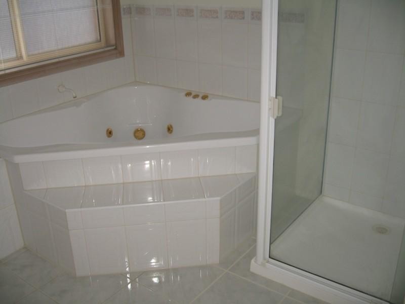 1 DameMary Gilmore Place, Oakleigh East VIC 3166