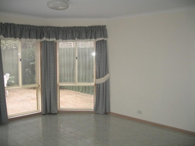 1 DameMary Gilmore Place, Oakleigh East VIC 3166